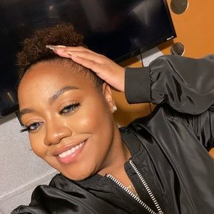 Meet your Posher, Gerniesha